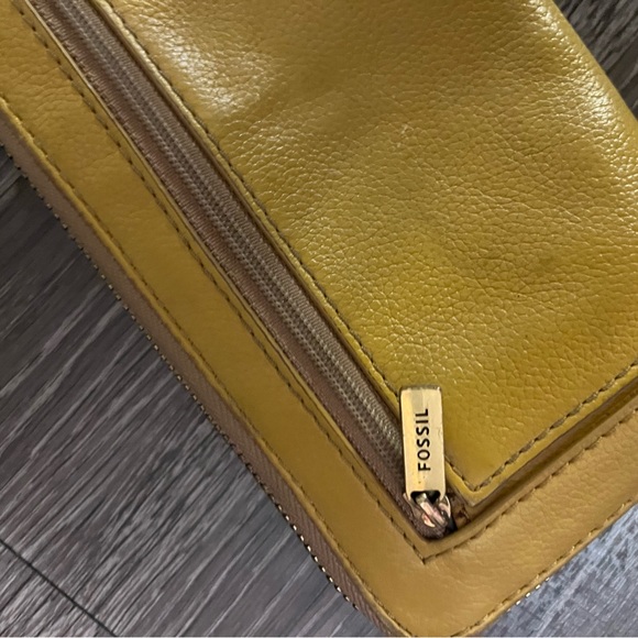 Fossil Wallet - Picture 2 of 4